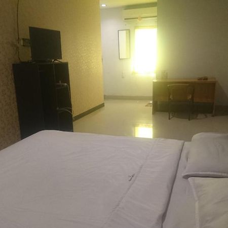 Sz Nine One Hotel Medan Buitenkant foto