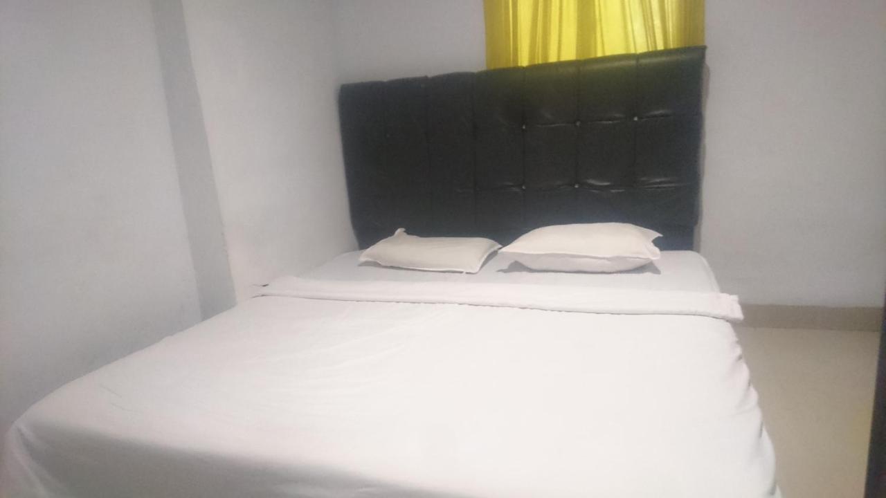 Sz Nine One Hotel Medan Buitenkant foto